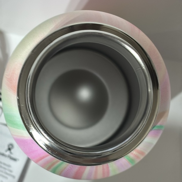 Hydro Flask LIMITED EDITION Wide Flex Straw Cap 32 oz. in Sugar Rush - Picture 12 of 16